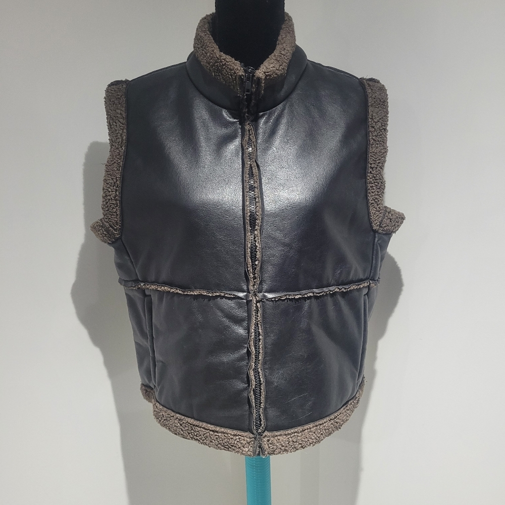 North Legend Women's Faux Leather Sherpa Lined Zippered Vest Large Black Brown
